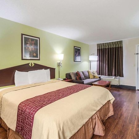 Rodeway Inn Bolivar Экстерьер фото