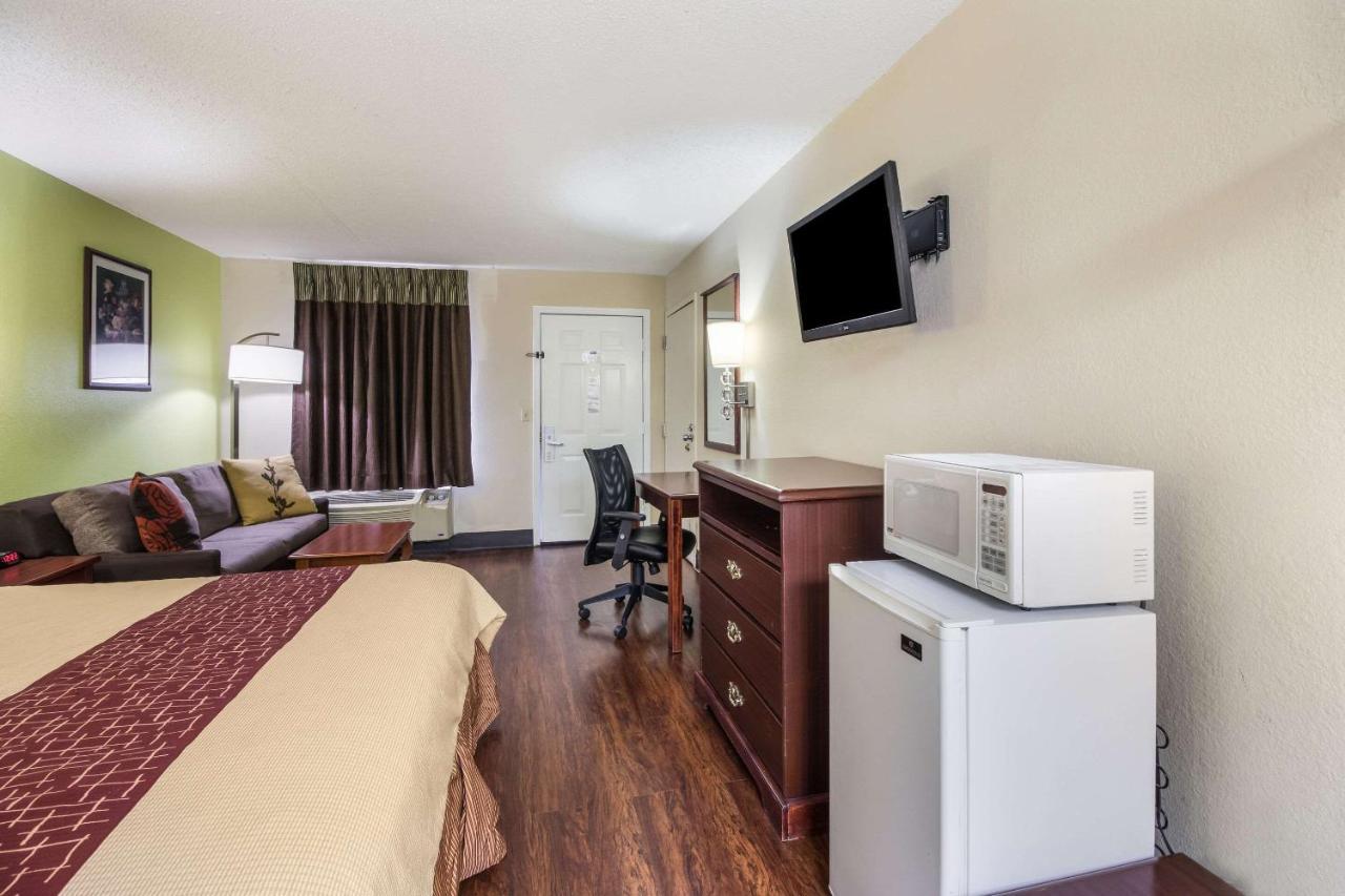 Rodeway Inn Bolivar Экстерьер фото