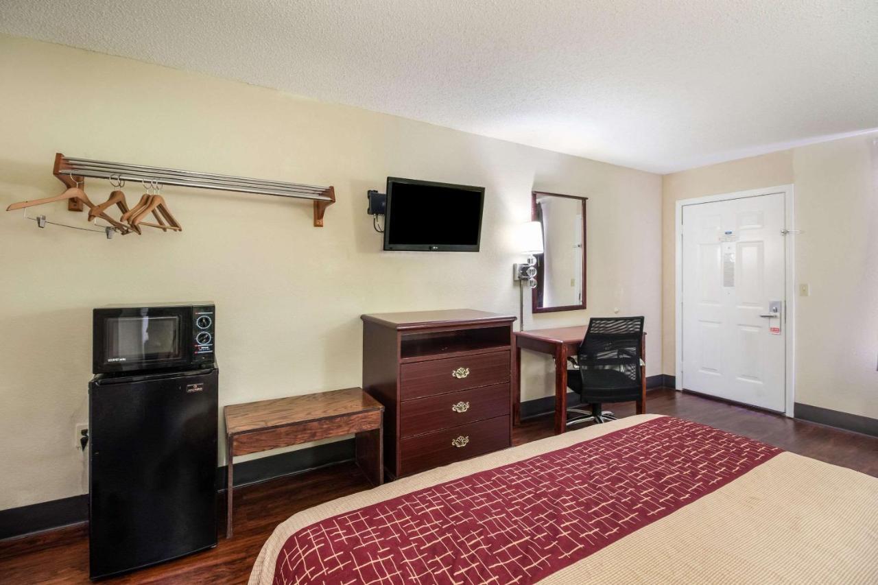 Rodeway Inn Bolivar Экстерьер фото